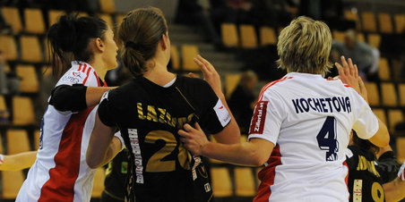 EM i Kvindehåndbold Russland: Montenegro