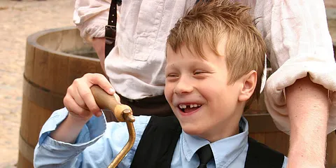 Den Gamle By Gamle børnelege