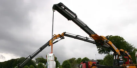 Sculpture by the sea, Hiroaki´s preparing