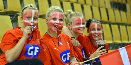 GF World Cup Dag 2 - Danmark mod Spanien