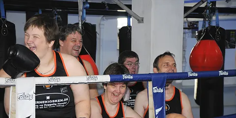 Svedende og særdeles glade smil hos ABK. Den 27. april 2012