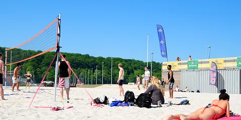 Blev du spottet til zumba og volleyball på Strandbaren?