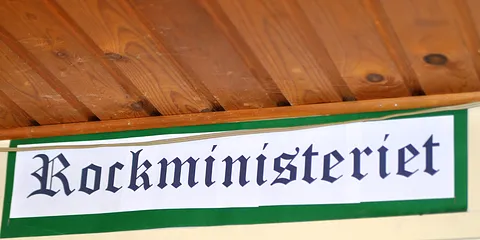 På besøg i Rockministeriet på Børnenes Jord