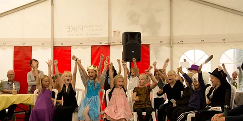 PÅ TVÆRS - Rethink generations