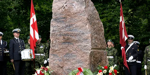 Mindeparken - Monument