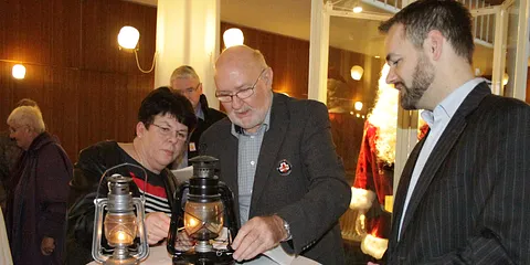 Fredslyset modtages af Borgmester Jacob Bundsgaard