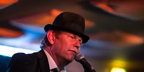 HeadQuarters - The Pocket Players