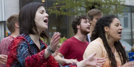 Store Torv: Dans og trommer