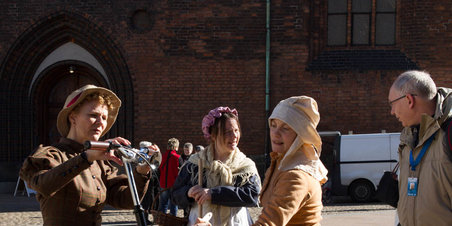 Tirsdags rundtur i Århundredets festivalen