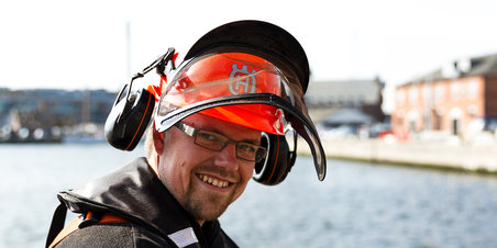 Fredags sol over håndværkerne ved havnebyggeriet i Århus 