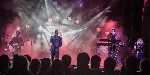 Div. kunstnere: “Flygtningestemmer” Spotfestival 2014