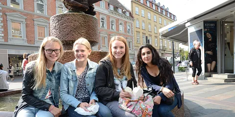 Slentretur i festugen fredag den 5. september