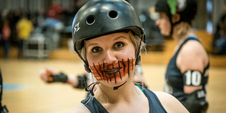 Roller Derby - 24 Amazoner på Rollerskates