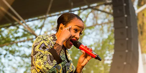 Fed fredag i Tivoli Friheden med Barbara Moleko