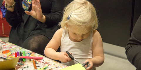 Vi klipper julepynt i DOKK1