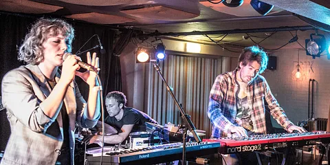 Gottschalk + Who Is Louis (Solo) på HeadQuarters