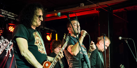 Rock & Roll lives.... på Ny V58