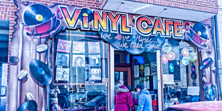 Qu’est-ce Que Fück? på Vinylrock Cafe