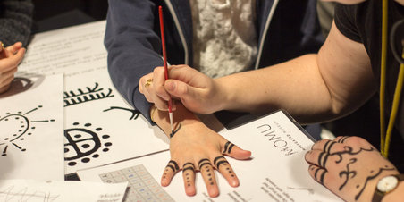 Kropsudsmykning og pyntesyge.