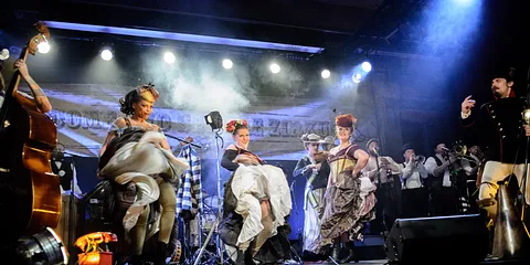 Come and see the Zirkus