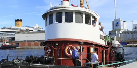 På havnerundfart med Jakob