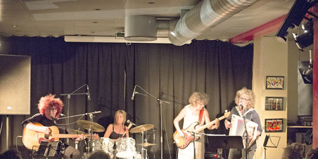 Sonjas Søstre på Gyngen