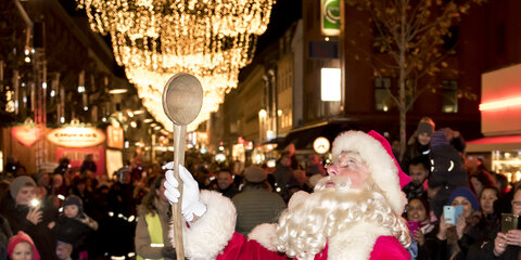 Julemanden kom til Aarhus og tændte lyset