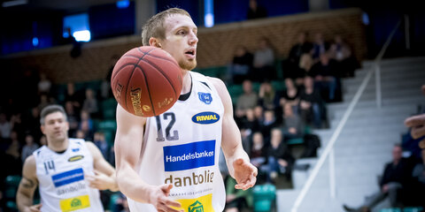 Bakken Bears Vs SISU