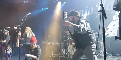 Sonja Hald med gæster på VoxHall