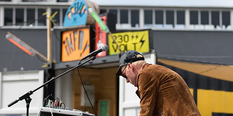 Hands of Light -  Spot Festival 05-05-2017