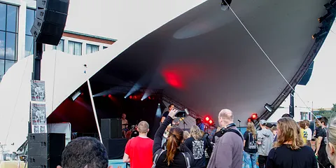 Mono Goes Metal på fuld udblæsning  