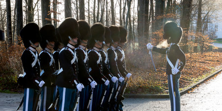 VAGTSKIFTE Marselisborg Slot