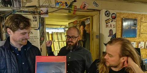 Badstue Rock - VETO "16-Colours" signering &Jack White - "Boarding House Reach" Advance listening party