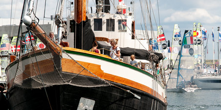 Høj stemning i Træskibshavnen