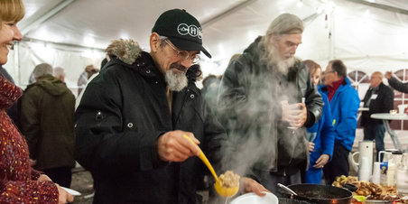 Idéværksted med Skraldecaféen og Kulbroen