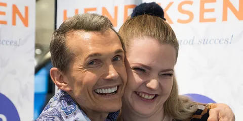 Ole Henriksen signerer bøger i Salling