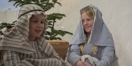 Krybbespil med juletræsfest i Elsted Kirke