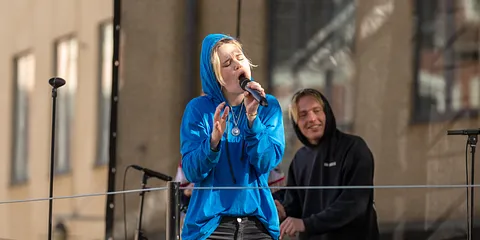 Off Bloom Spot Royal Scenen 02-05-2019