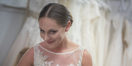 Intimt modeshow med secondhand-brudekjoler hos Preloved
