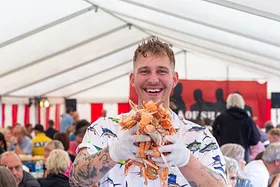 Clausens Fisk holdt stor sommerfest på havnen