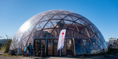 RØDE KORS I DOMEN ÅRHUS Ø.