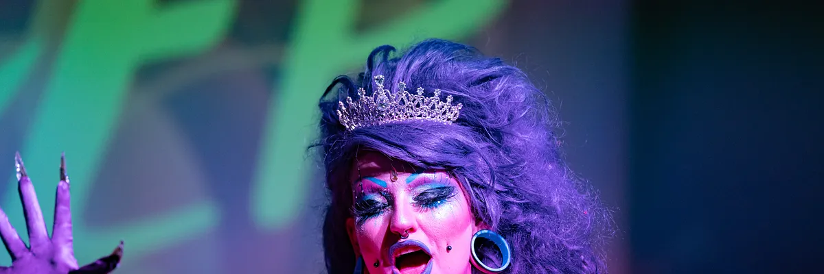 Drag Show på Kasernecaféen