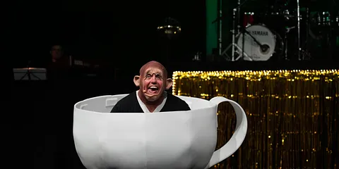 AUH revyen for fulde omdrejninger