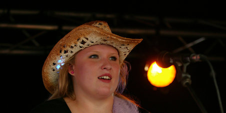 Chickn Roosters Spiller Country