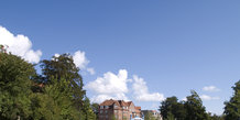 Kirken går i kage